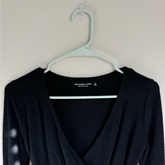 Abercrombie Black Wrap Long Sleeve - Picture 4 of 6